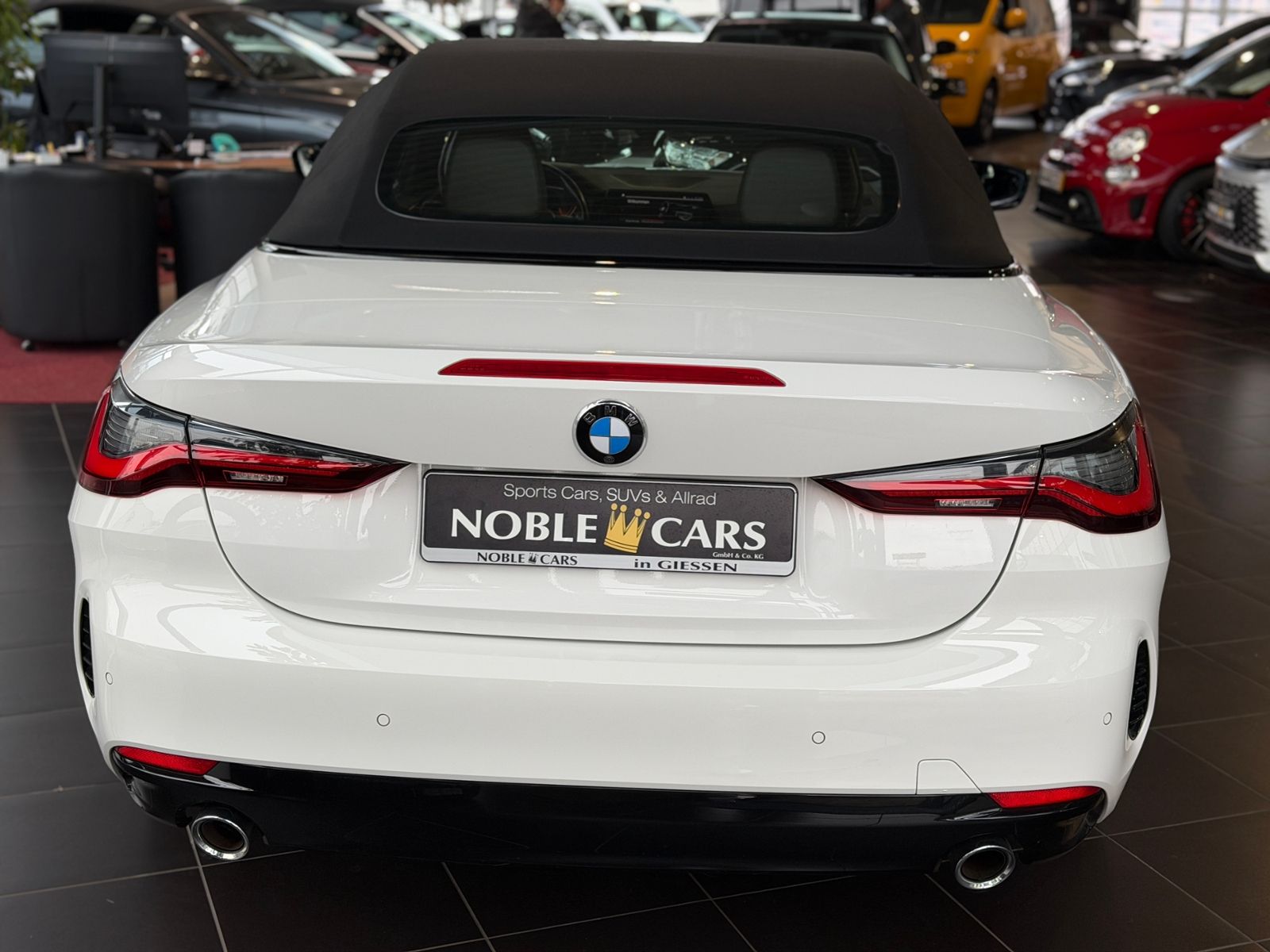 Fahrzeugabbildung BMW 420i Cabrio Shadow Line AHK LEDER LED NAV 18"