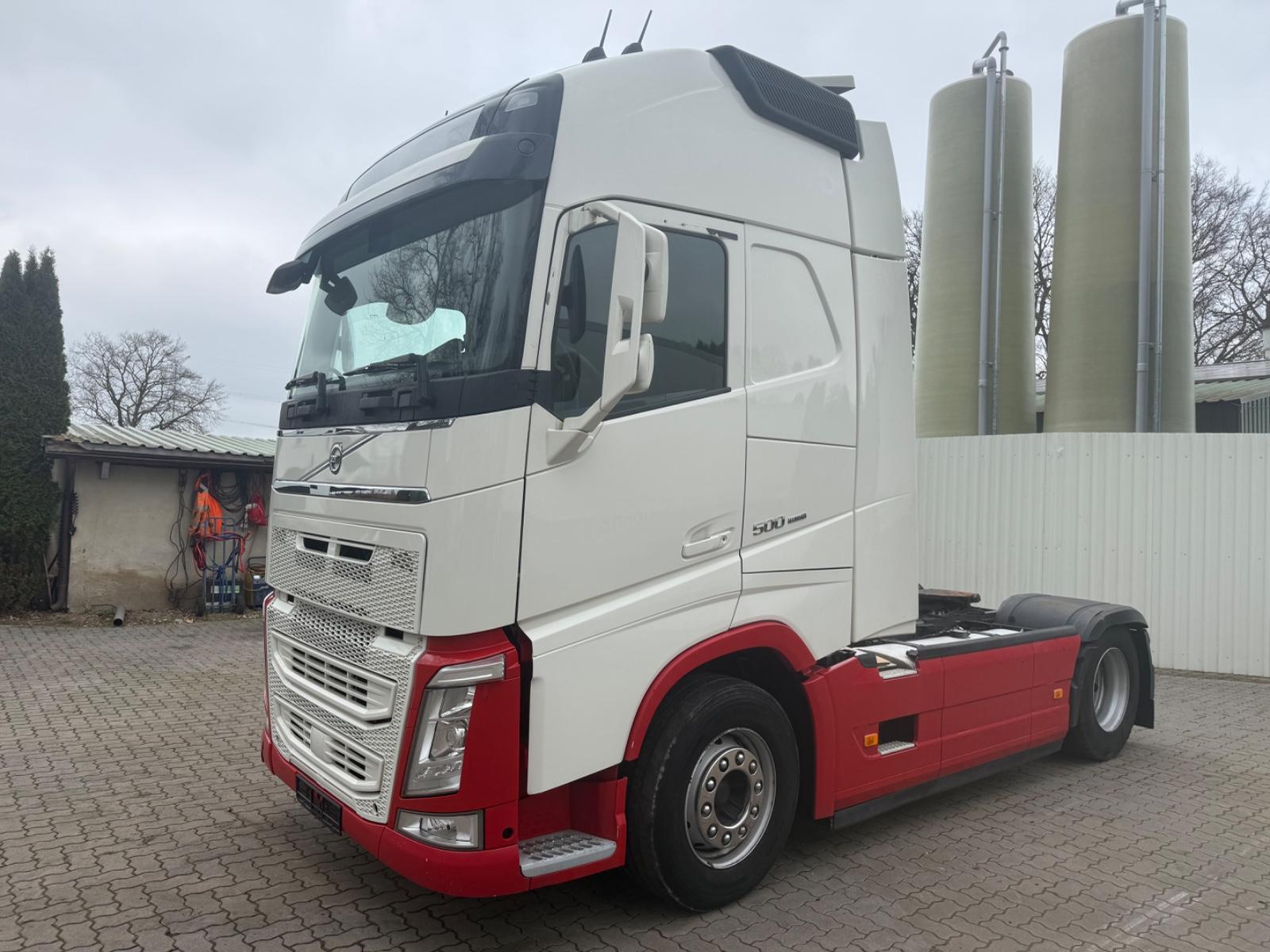 Volvo 500 Globe Retarder LB Spoiler Beschädigt