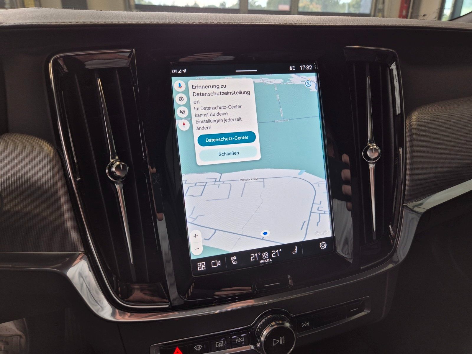 Volvo V90 B4 2.0d ULTIMATE DARK LEDER NAV LED PANO ACC foto 16