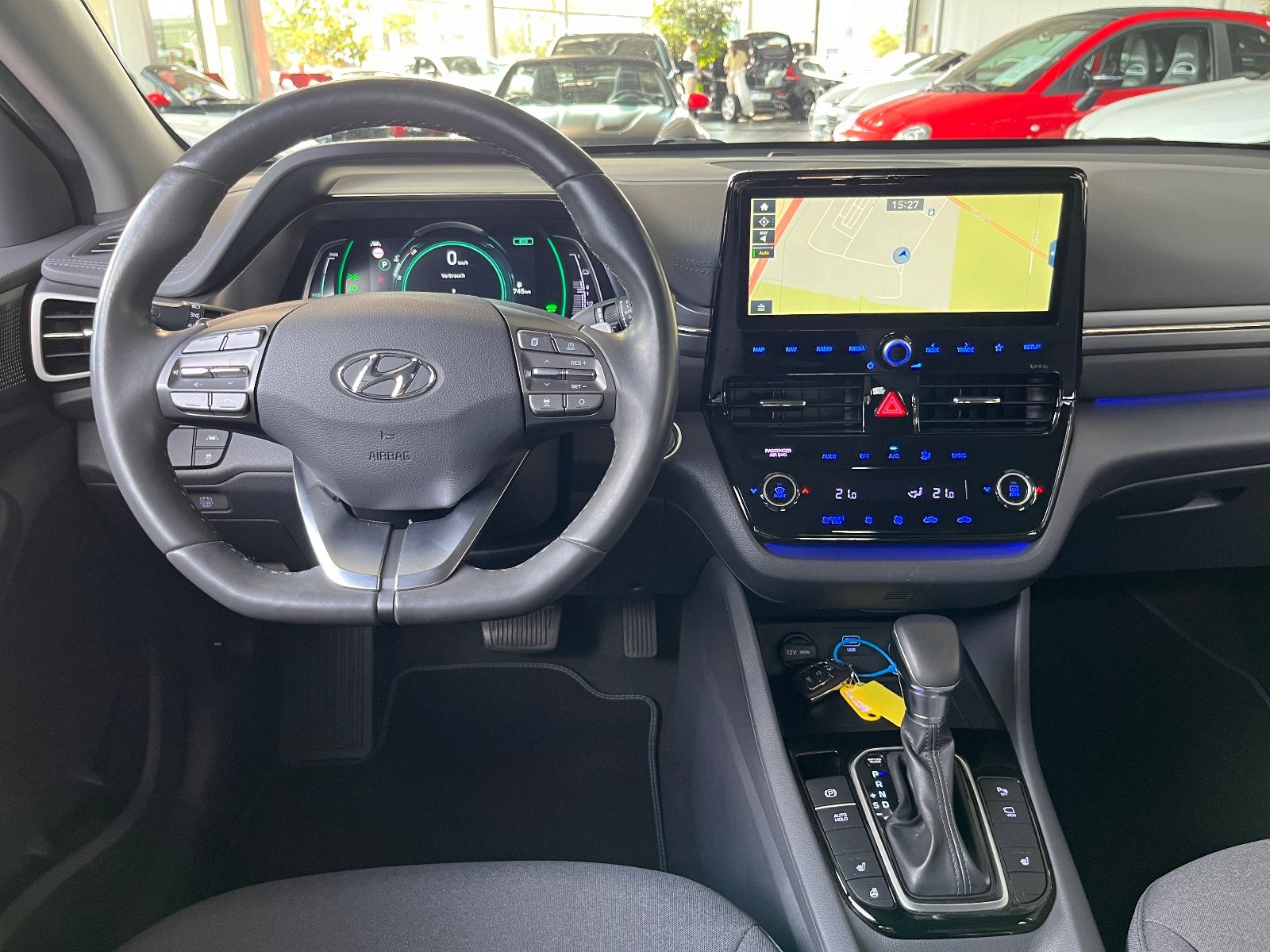 Fahrzeugabbildung Hyundai IONIQ Style Hybrid KLIMA LED NAV SHZ RFK