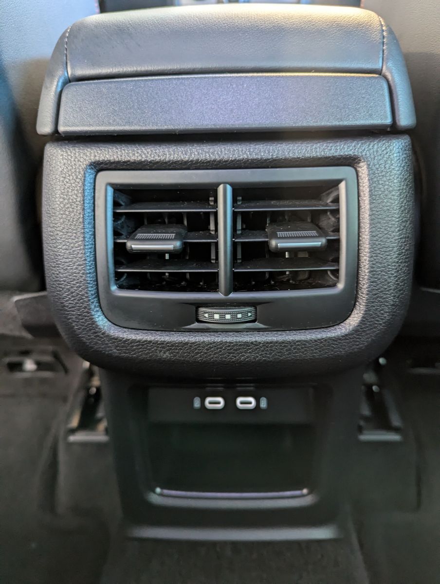 SEAT Ateca FR 2.0 Full-Link Dinamica BeatsAudio 360° - Image 25