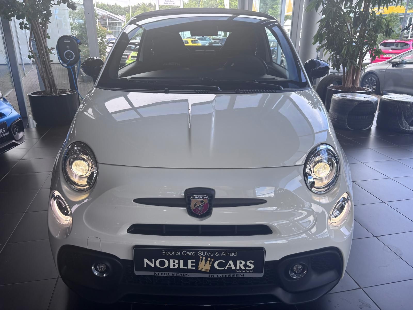 Fahrzeugabbildung Abarth 695C BEATS NAVI ALU
