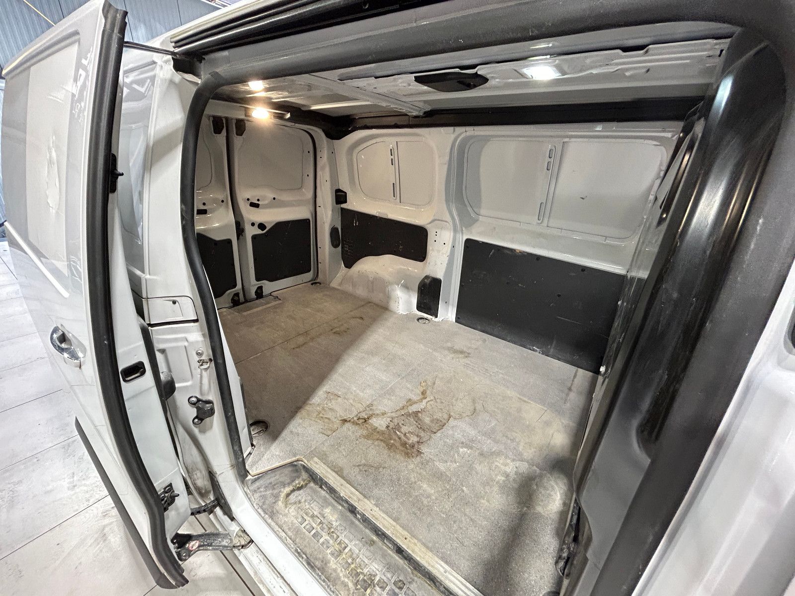Fahrzeugabbildung Fiat Scudo L2 Basis/360°/APPLE/KLIMA/3-SITZ