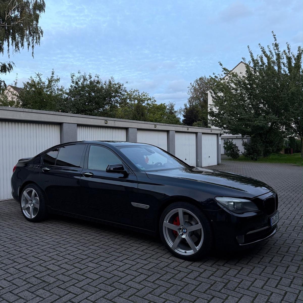 BMW 730