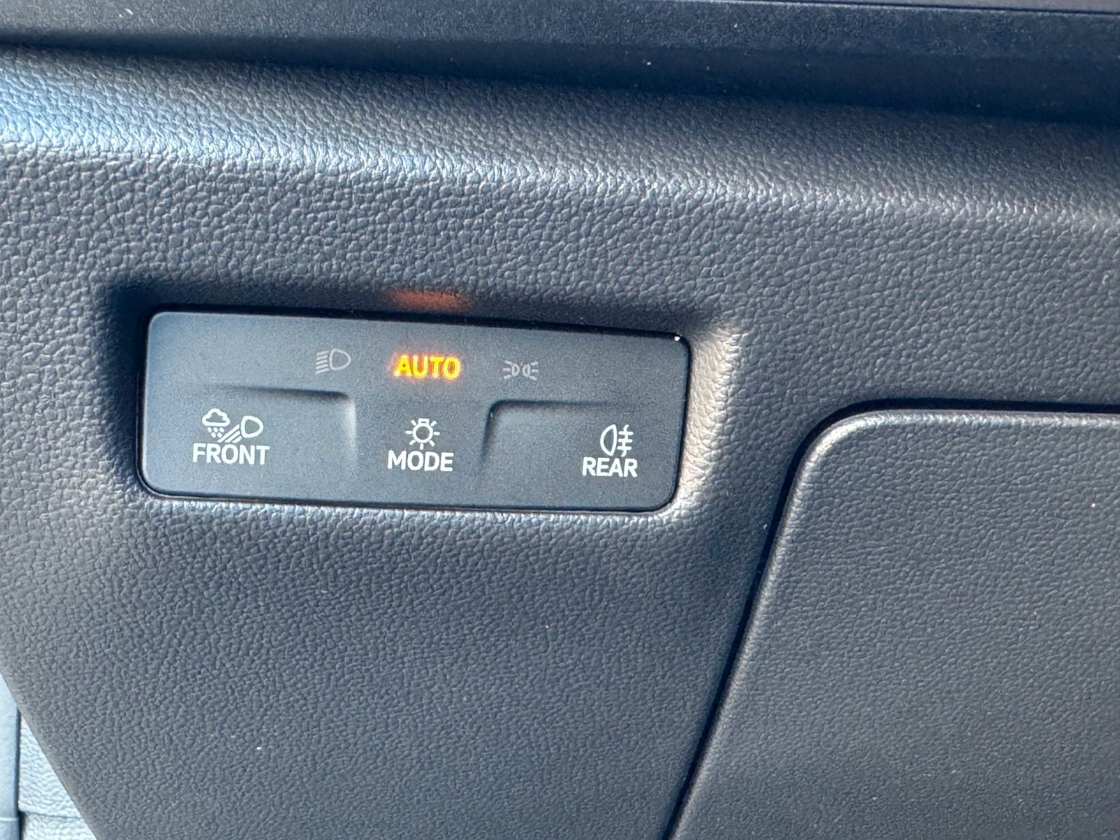 Fahrzeugabbildung SKODA Superb Combi Sportline