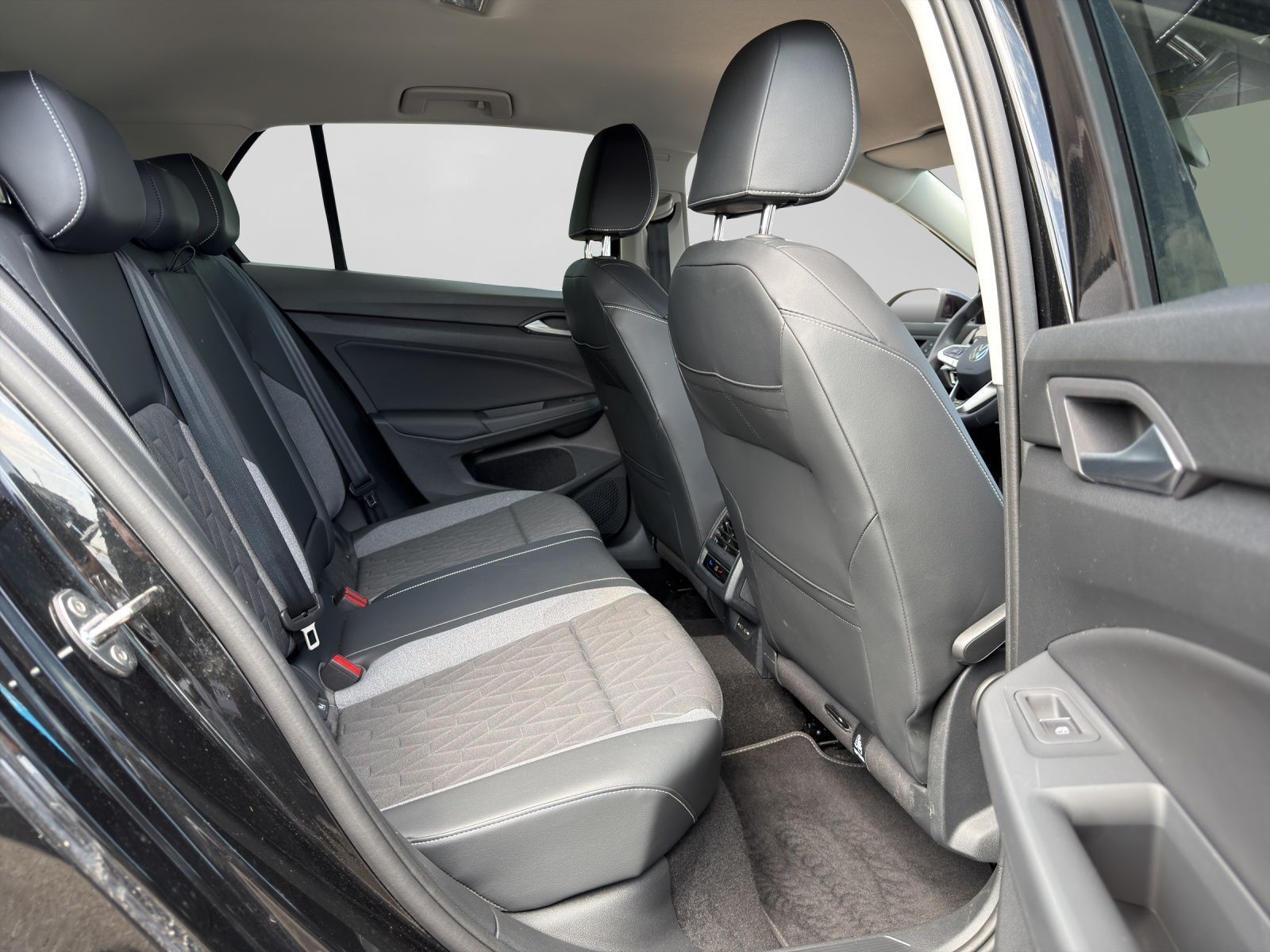 Volkswagen Golf - Bild 7