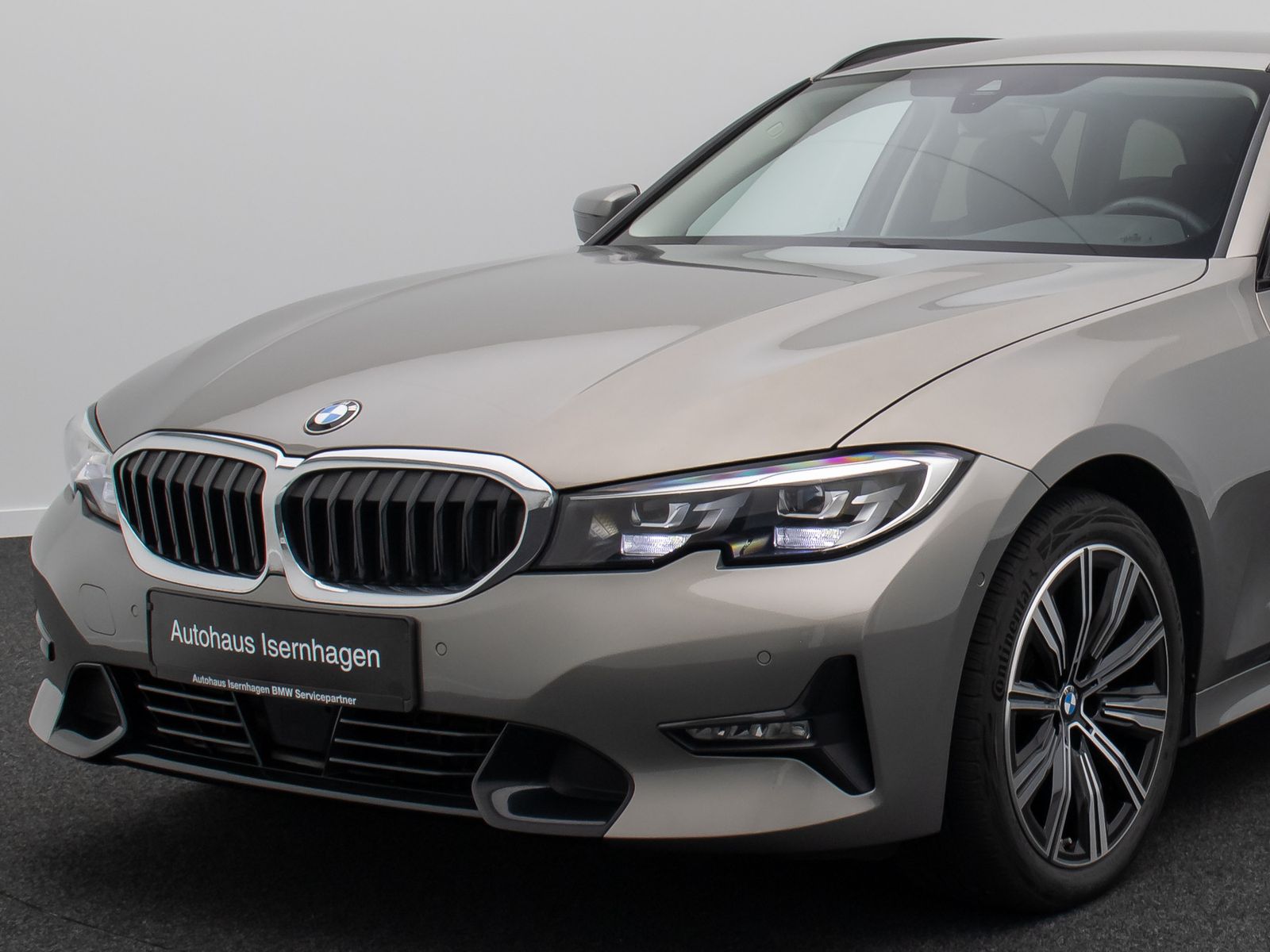 Fahrzeugabbildung BMW 320d xD Sport Line H/K DAB AHK Kamera 18Zoll