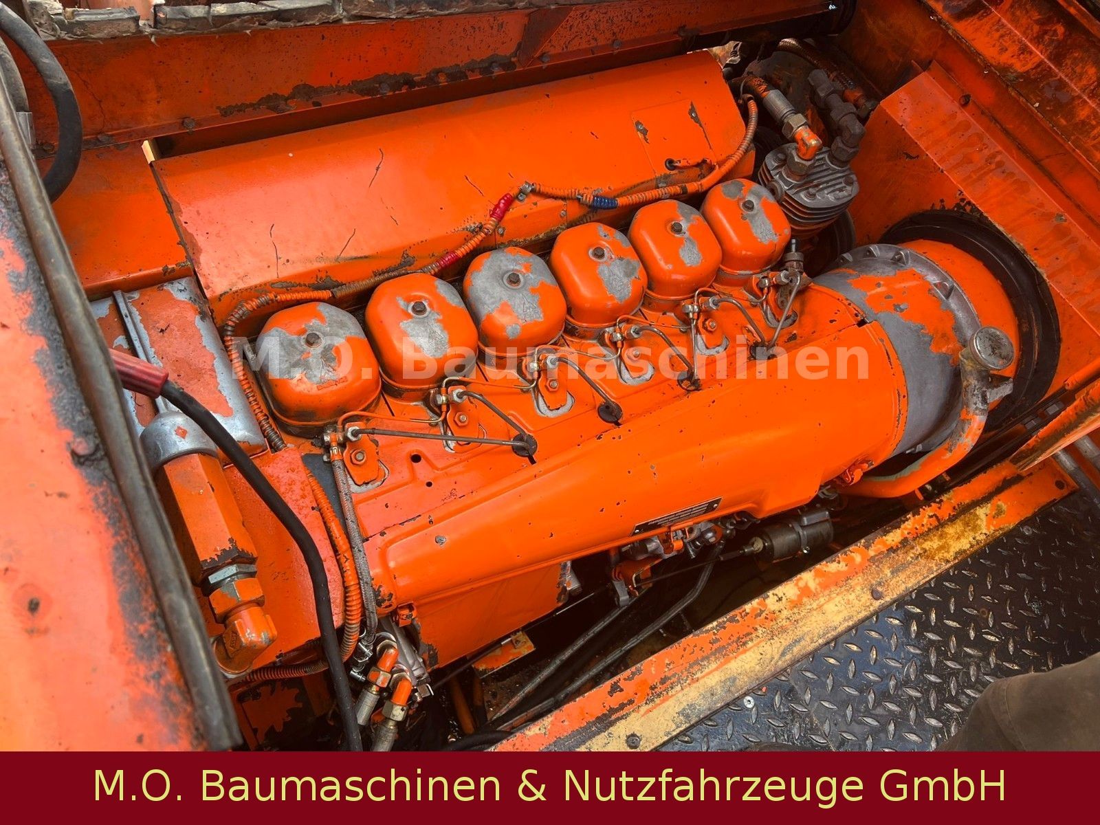 Fahrzeugabbildung Andere Corinsa CCR2135 / Gummiradwalze /