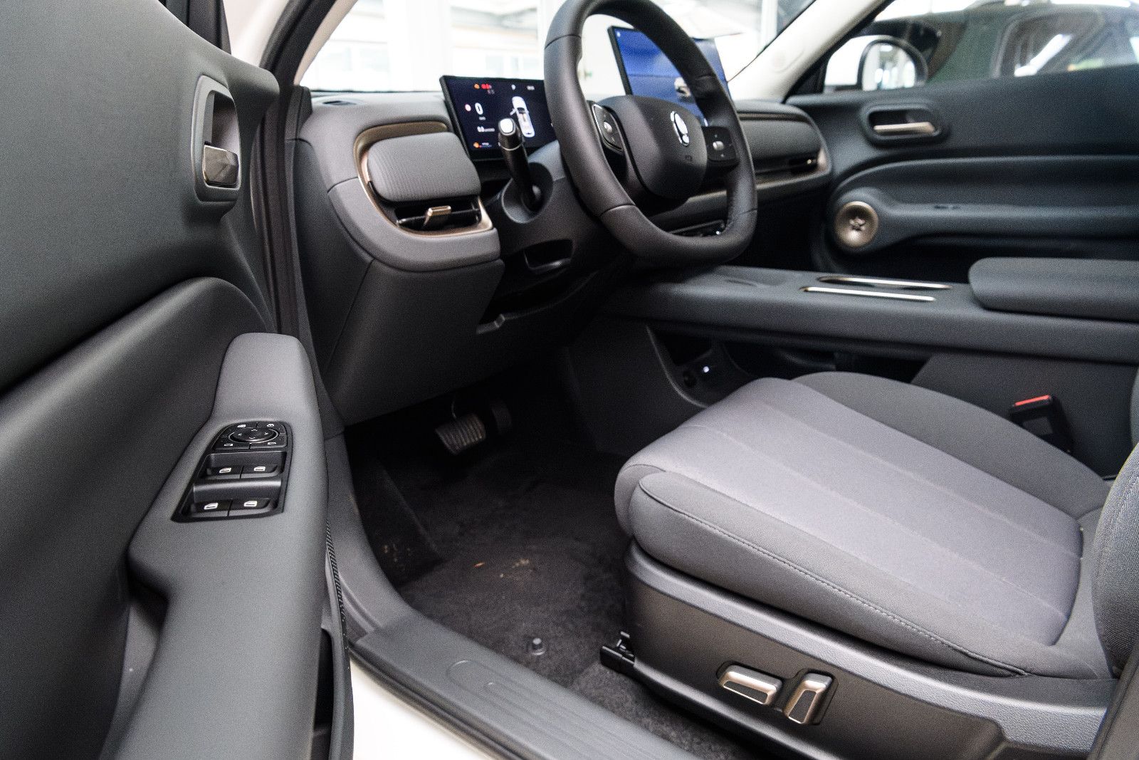 Fahrzeugabbildung GWM GWM Ora 5 SUV 1.5 Turbo *Premium +LED +360Kamera
