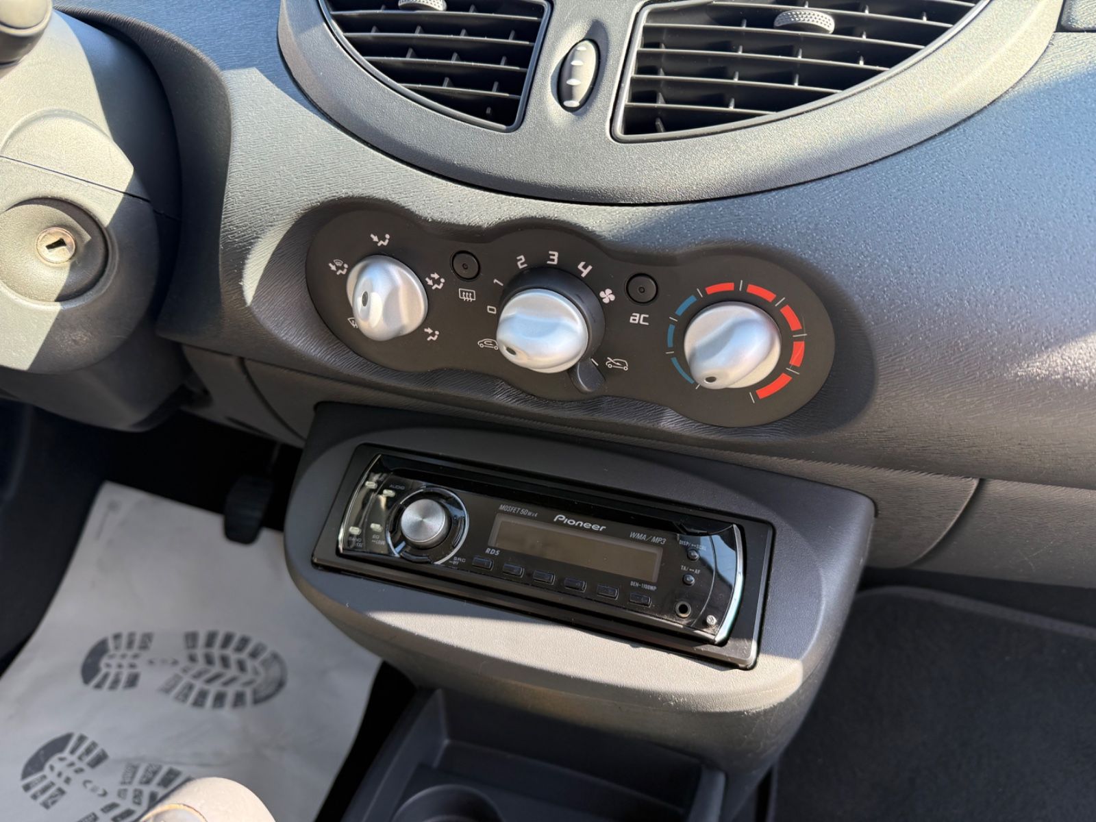 Twingo je t'aime*KLIMA*1.HAND*NUR-66.000-KM