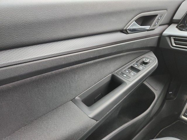 Fahrzeugabbildung Volkswagen Golf Life 1.5 TSI 96 kW *Navi*