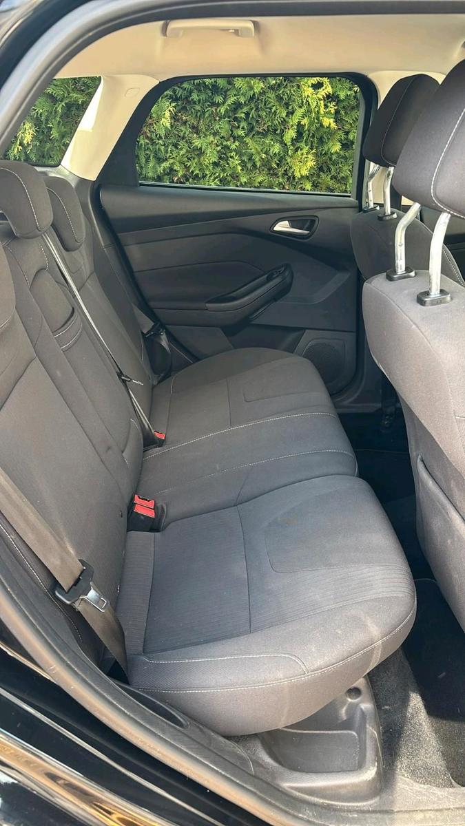 Ford Focus 2012 — photo 13
