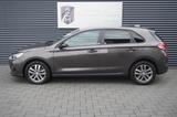 Hyundai I30 YES! SITZHEIZUNG|APPLE|KAMERA|TEMPOMAT|NAVI - Hyundai i30 Gebrauchtwagen in Düsseldorf