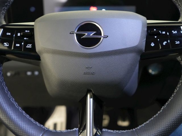 Astra L LIM GS PHEV AT+NAVI+360 GRAD KAMERA+LED