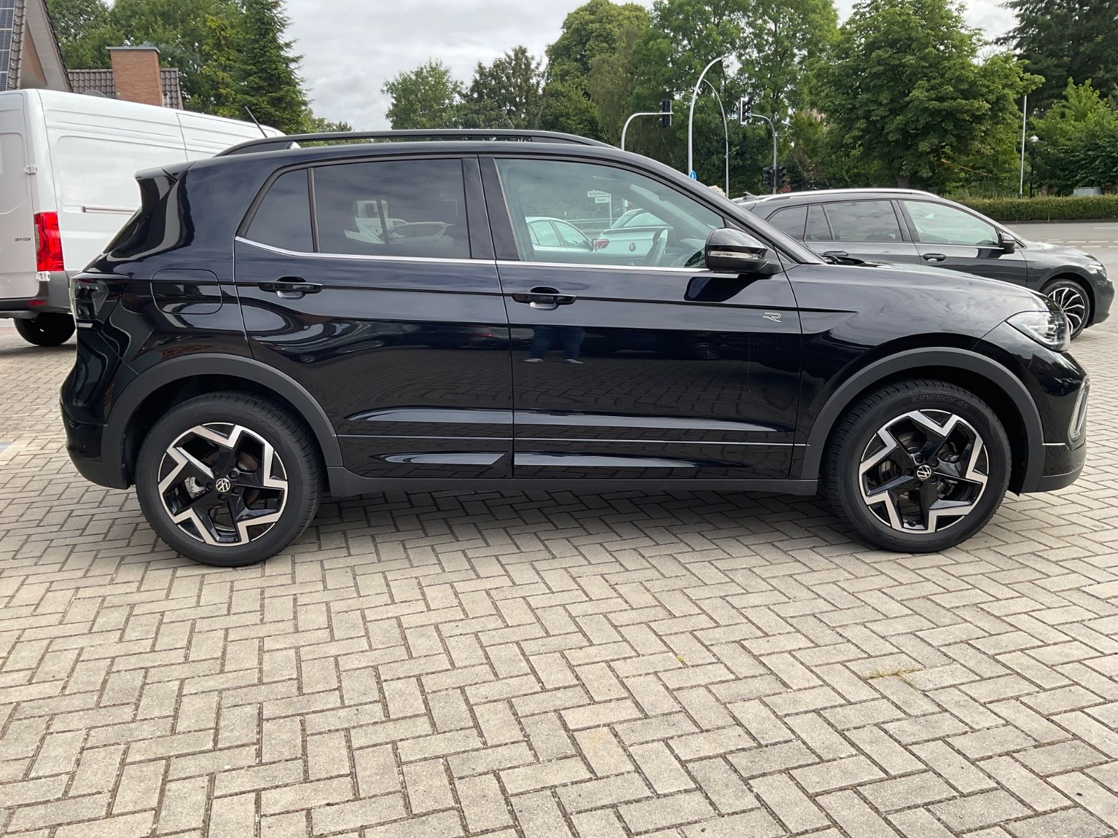 Fahrzeugabbildung Volkswagen T-Cross 1.5 TSI DSG R-Line,Kamera,AHK,ACC,Navi,
