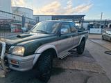 Mitsubishi MITSUBISHI L200  4X4 ALLRAD   2.5 DIESEL - Mitsubishi L200 aus 2001
