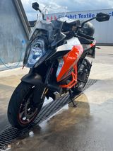 KTM Superduke 1290 GT mit Koffer - Angebote entsprechen deinen Suchkriterien