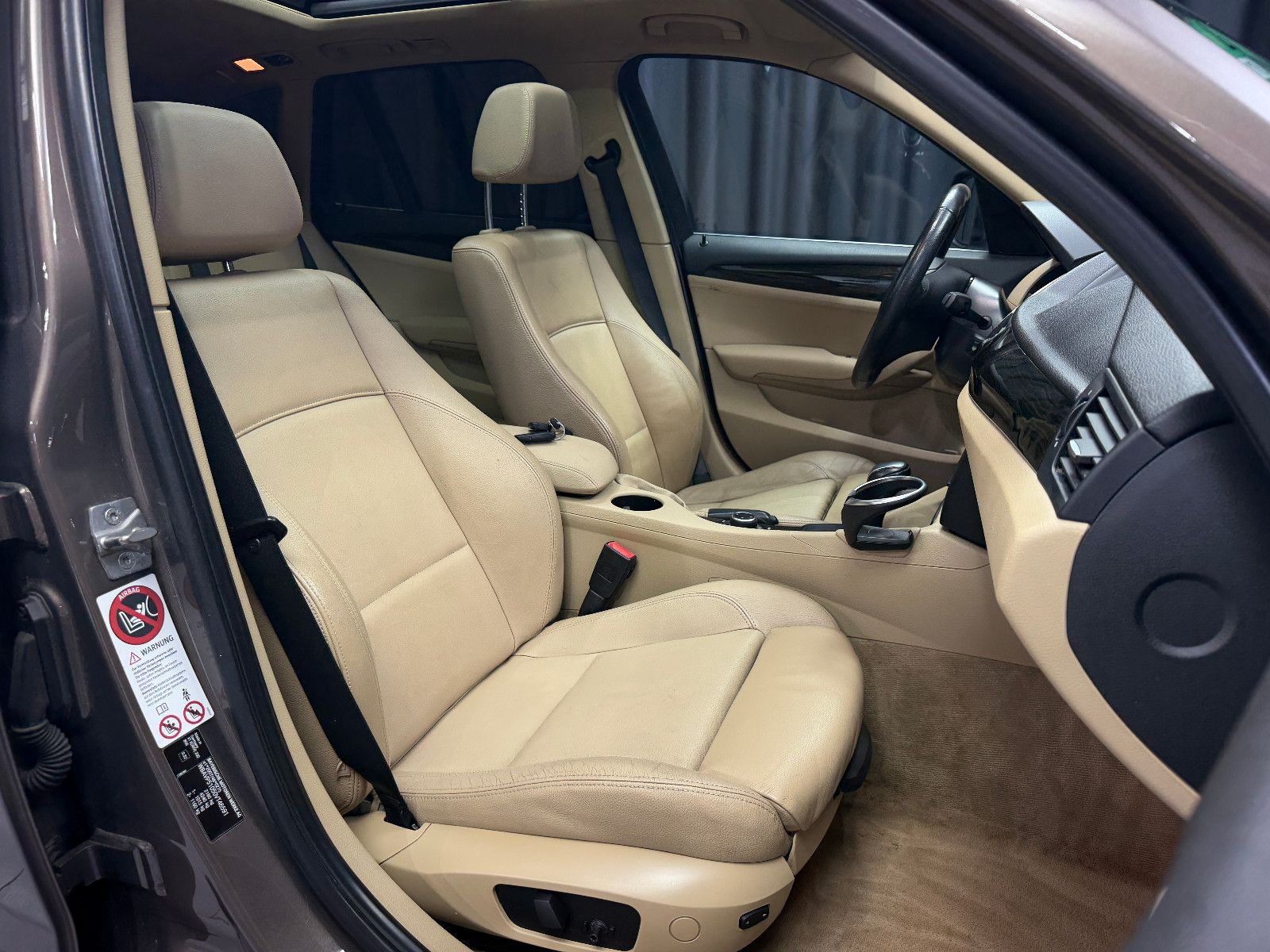 Fahrzeugabbildung BMW X1 xDrive 23d|RF-CAM|PANO|NAVI|AUTOMATIK|AHK
