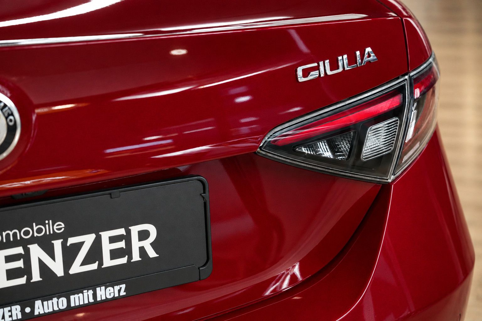 Fahrzeugabbildung Alfa Romeo Giulia Ti Q4/MEMORY/ACC/NAVI/KAMERA/LEDER/