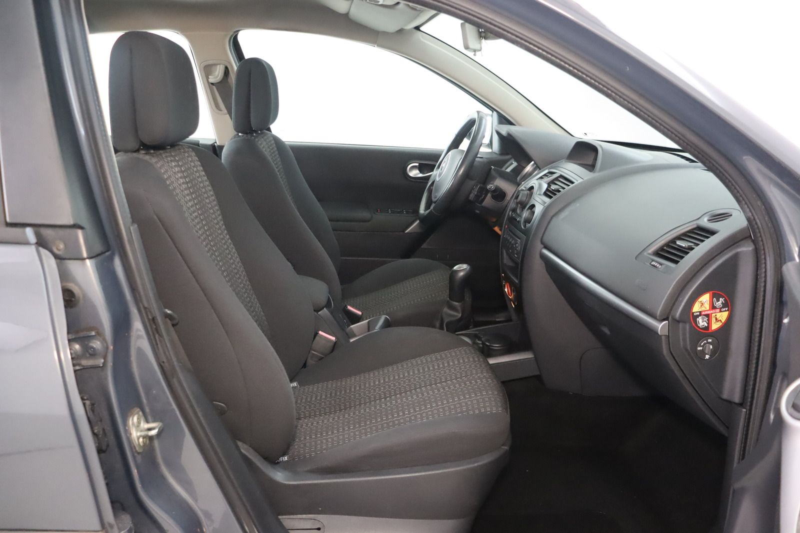 Fahrzeugabbildung Renault Megane 1.6 16V Dynamique HU/AU 09.27