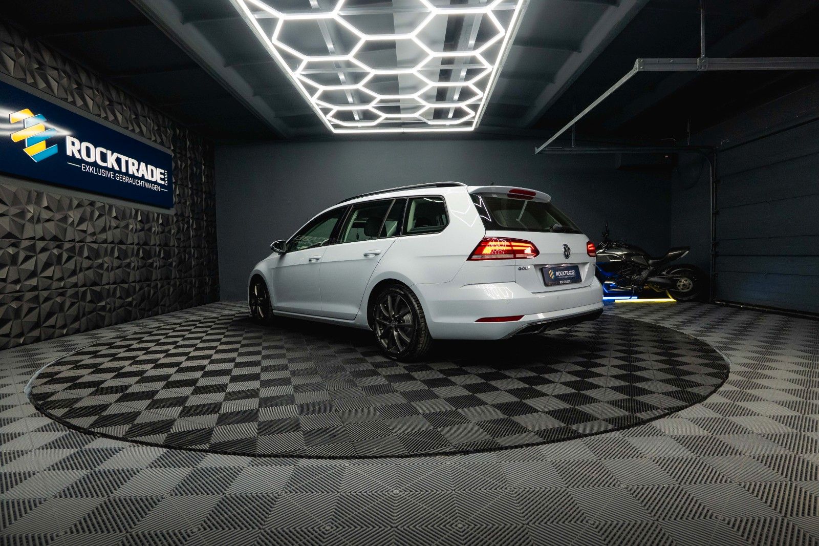 Fahrzeugabbildung Volkswagen Golf VII Variant Trendline *Perlmutt*Kamera*Navi