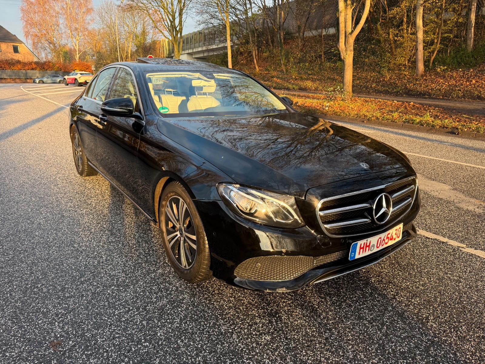 Mercedes-Benz E 200-Avantgarde-Navi-Schiebedach-LED-Ambiente