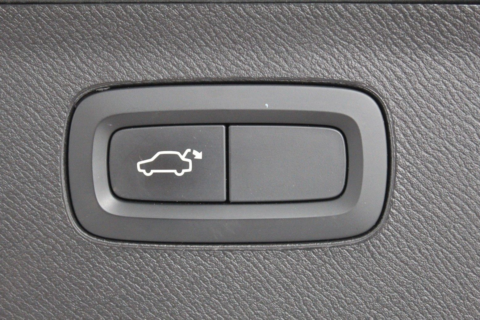 Fahrzeugabbildung Volvo XC90 Momentum Pro  AWD/4xSHZ/LHZ/PANO/LEDER/HUD