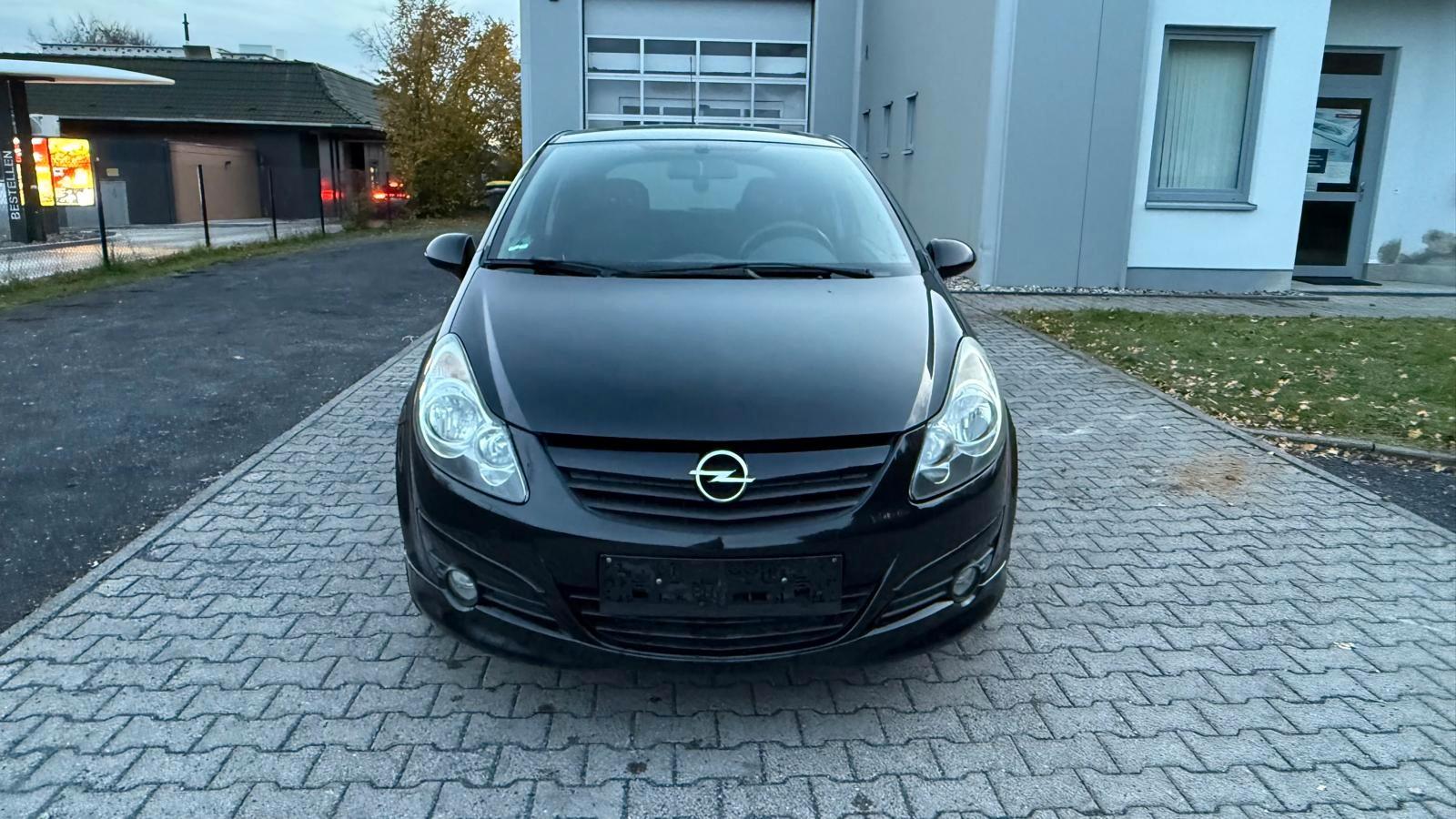 Opel Corsa D Color Edition