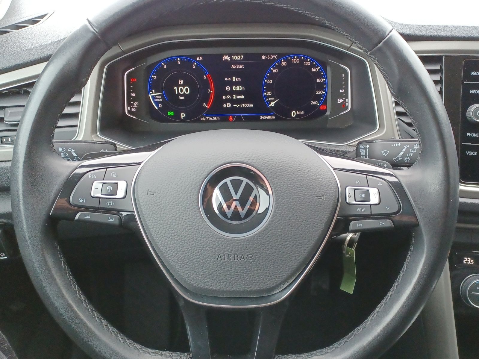 Fahrzeugabbildung Volkswagen T-Roc TSI Style DSG LED AHK Navi AID ACC RFK SH