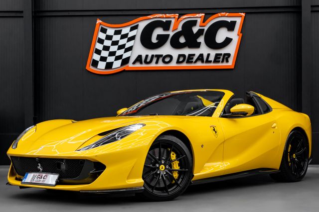 FERRARI 812