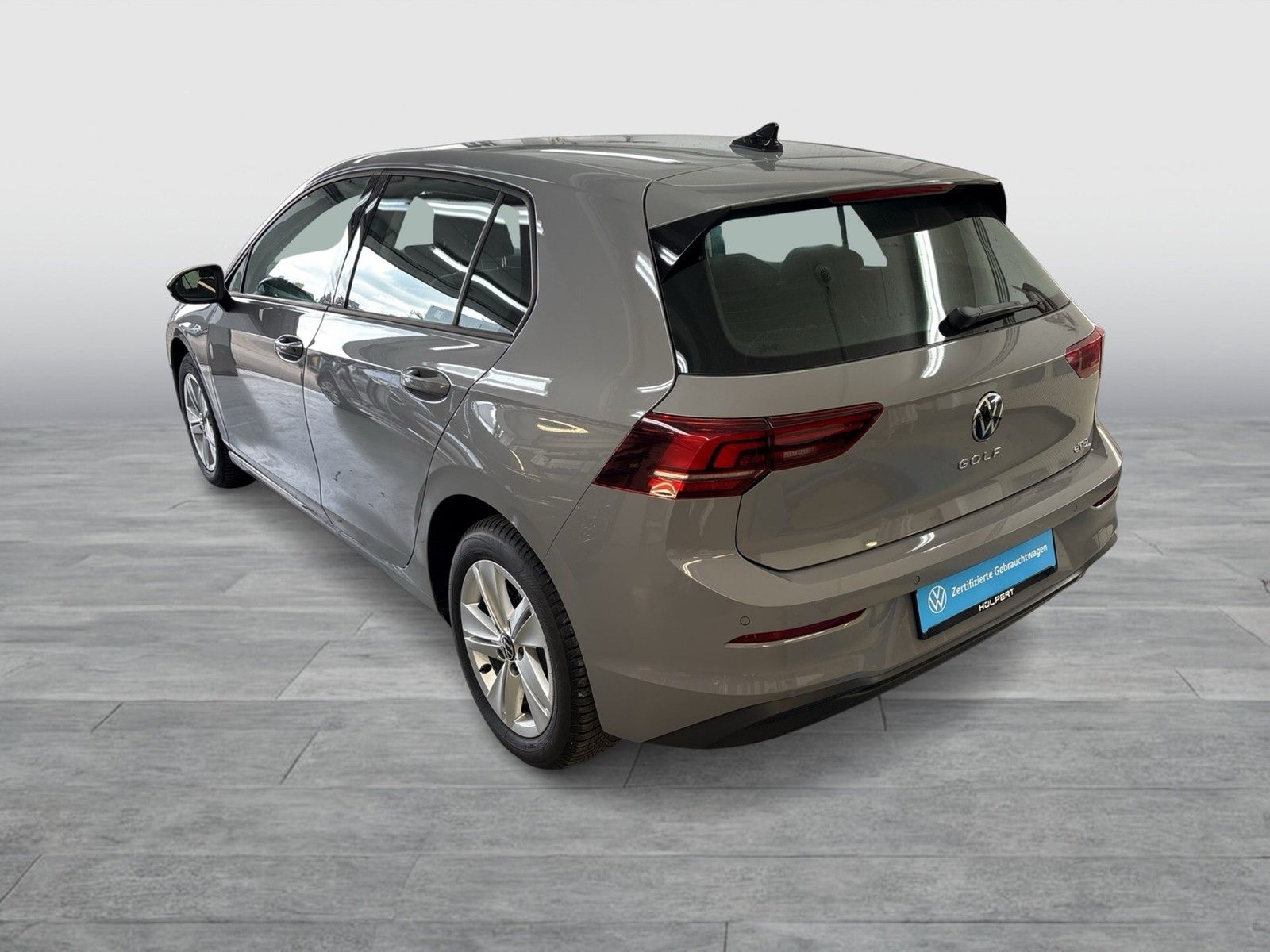 Volkswagen Golf VIII 1.5 eTSI LIFE CAM ACC HEAD-UP NAVI ALU foto 4