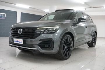 Volkswagen Touareg - 1