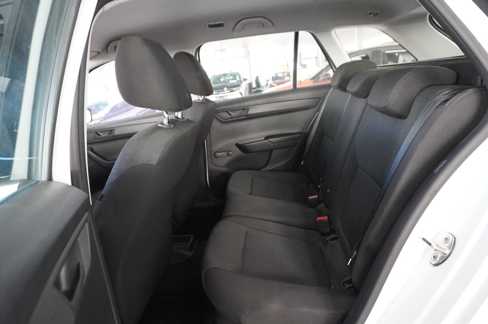 Fahrzeugabbildung SKODA Fabia 1.0 TSI COMBI COOL PLUS LED/SHZ/PDC/DAB+