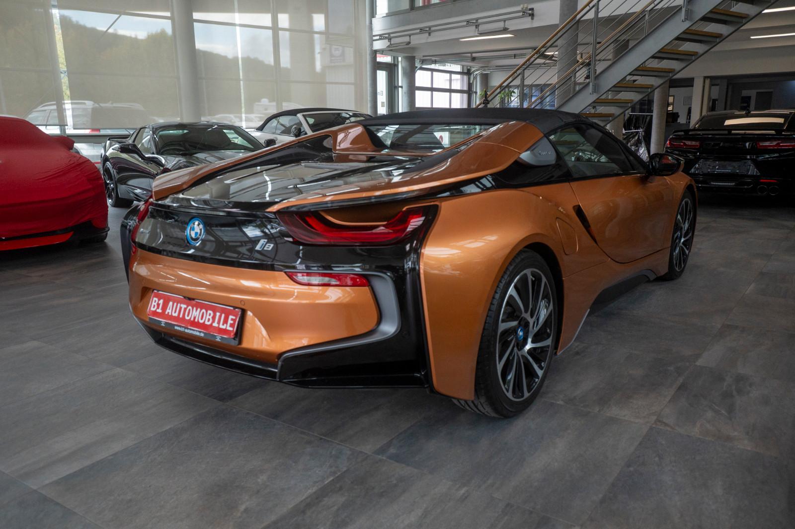 BMW i8 Roadster*HUD*H&K*LASER*CARBON