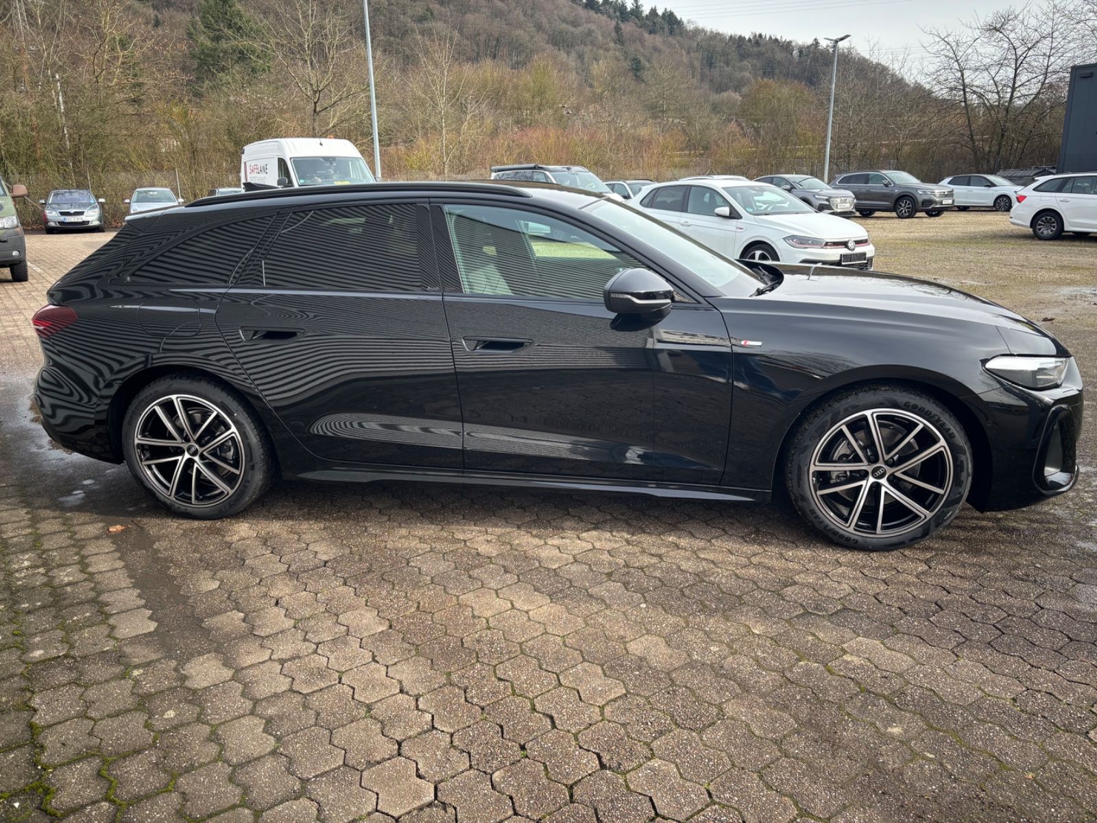 Fahrzeugabbildung Audi A5 Avant 2.0TFSI KAM SHZ NAVI