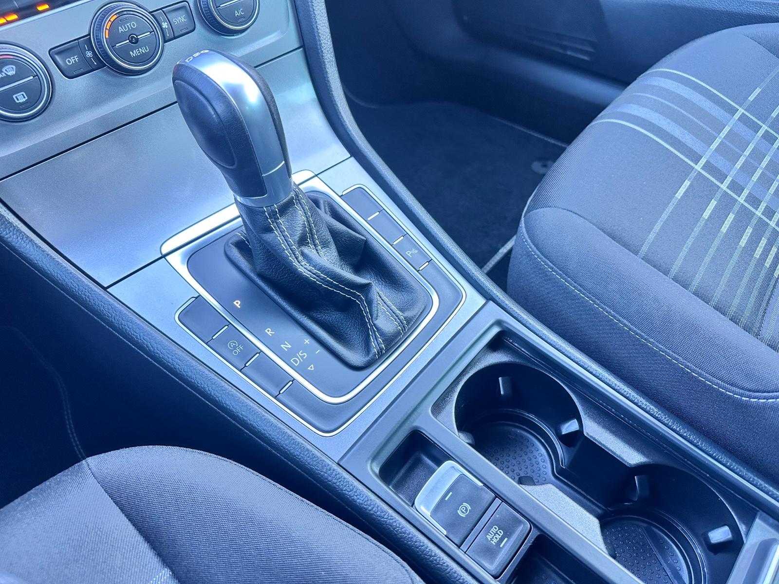 Volkswagen Golf VII Lim. Lounge BMT