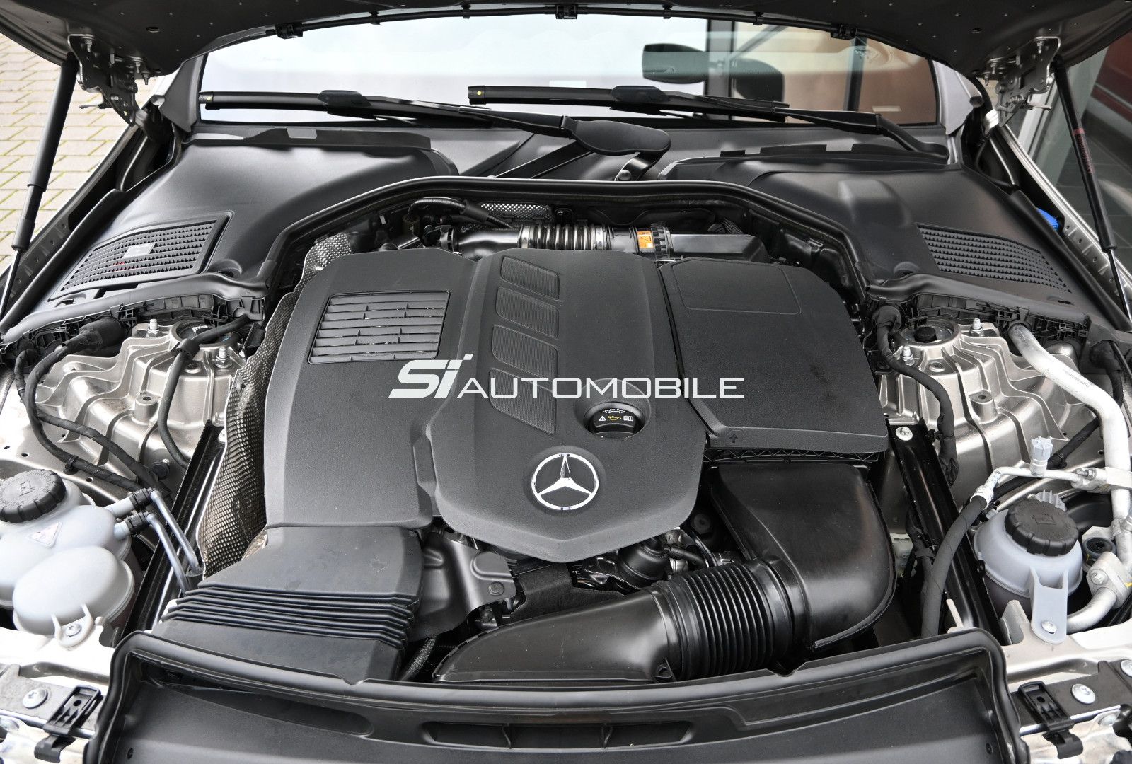 Fahrzeugabbildung Mercedes-Benz C 300 d T AMG Line °ACC°PANORAMA°WINTERPAKET°