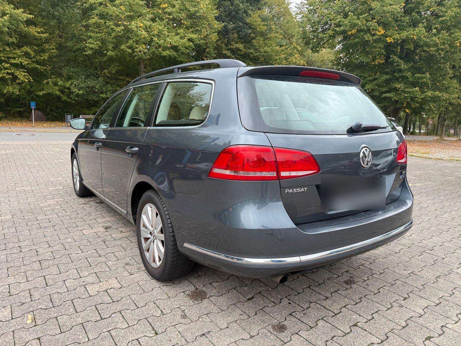Volkswagen Passat 2011 — engine 122 HP (90kW)