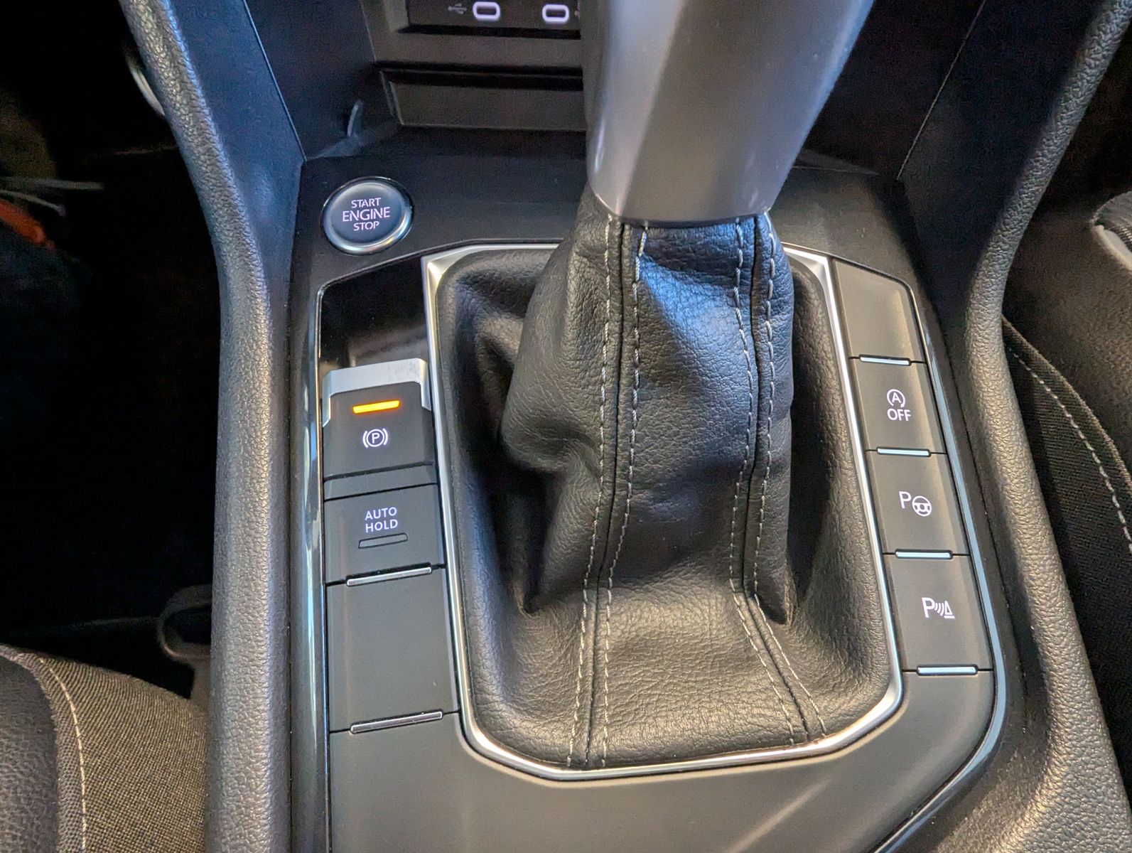 VW Tiguan 2.0 TDI DSG R-Line Matrix Pano HUD AHK 20 - Image 26