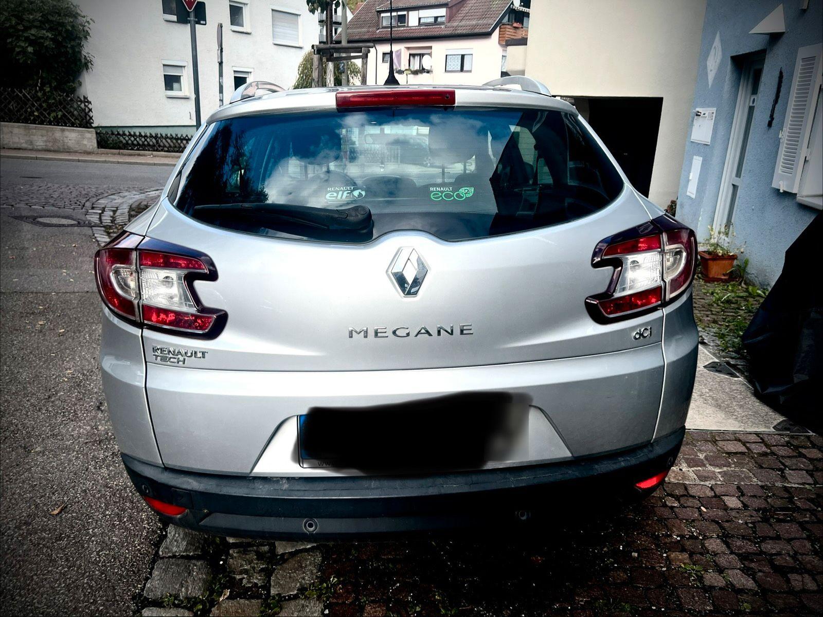 Renault Megane 2011 — rear view