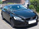 Volvo V40 T2 Momentum - Volvo V40 Limousine Momentum mit Benzin-Antrieb