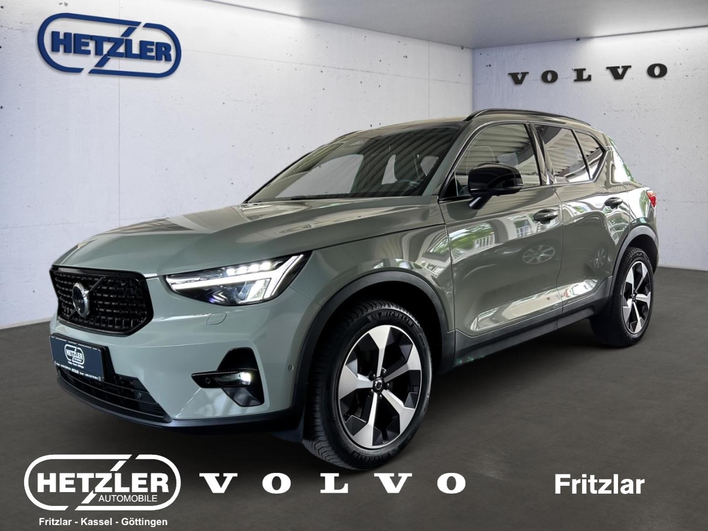 Volvo XC40 B4 Ultimate Dark 2WD AHK Digitales Cockpit 