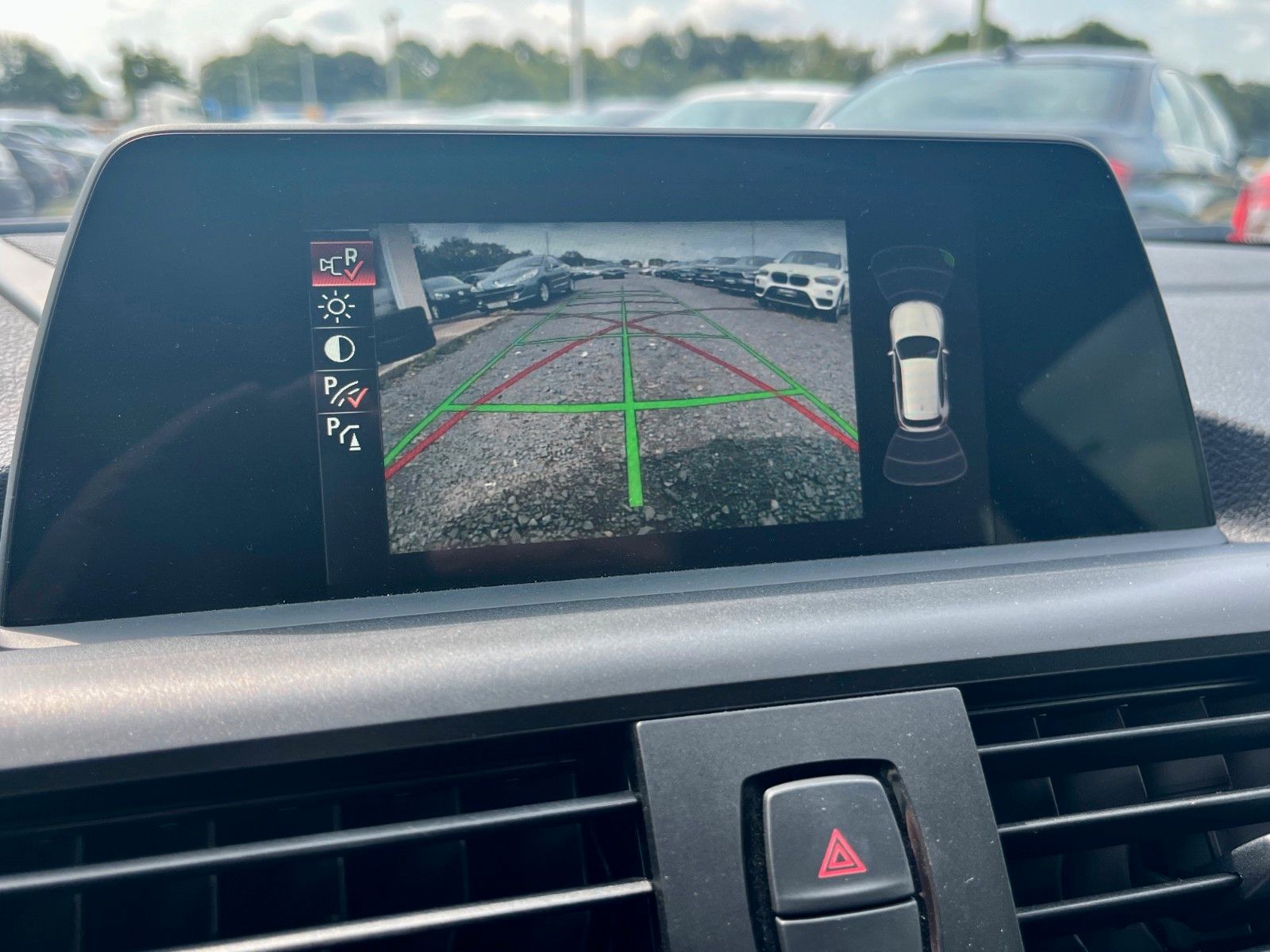 Fahrzeugabbildung BMW 120i 3-Türer Aut. SPORT LINE Navi LED HiFi 1.HAN