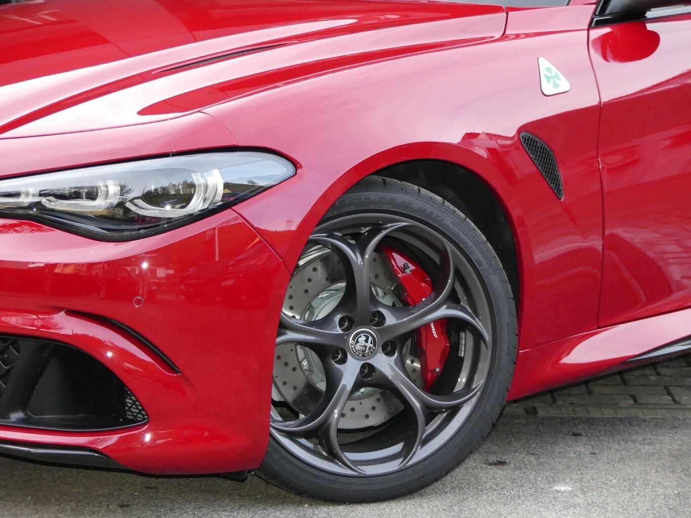 Alfa Romeo Giulia Quadrifoglio 2.9 V6 Bi-Turbo AT8
