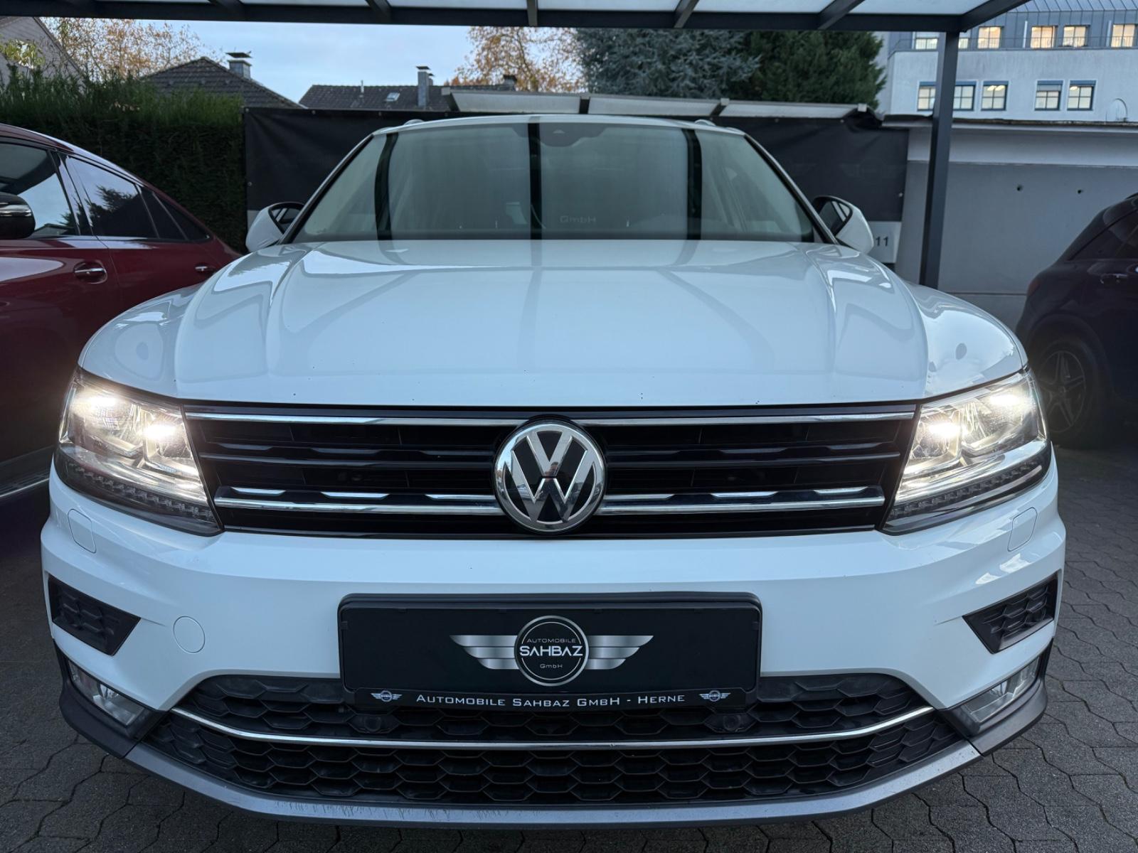 Volkswagen Tiguan Highline 4Motion*1.HAND*ACC*LED*PANO