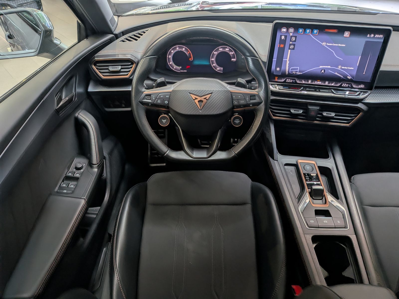 Fahrzeugabbildung CUPRA Leon 1.5 e-Hybrid MATRIX*ACC*EDGE*CARPLA*SoH100%