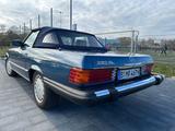 Mercedes-Benz SL 380 - blaue Mercedes-Benz SL 380