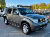 Nissan Pathfinder 2.5 dCi 4x4*Aut*7Sitze*AHK*Kam*Temp* - Nissan Pathfinder: Geländewagen