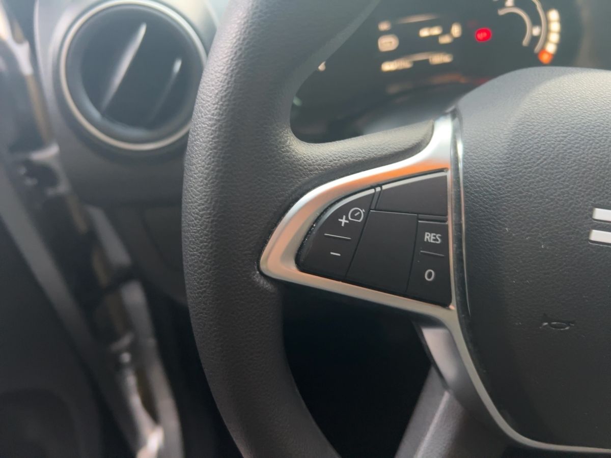 Fahrzeugabbildung Dacia Spring Essential ELECTRIC 45 Klima SAB+ USB