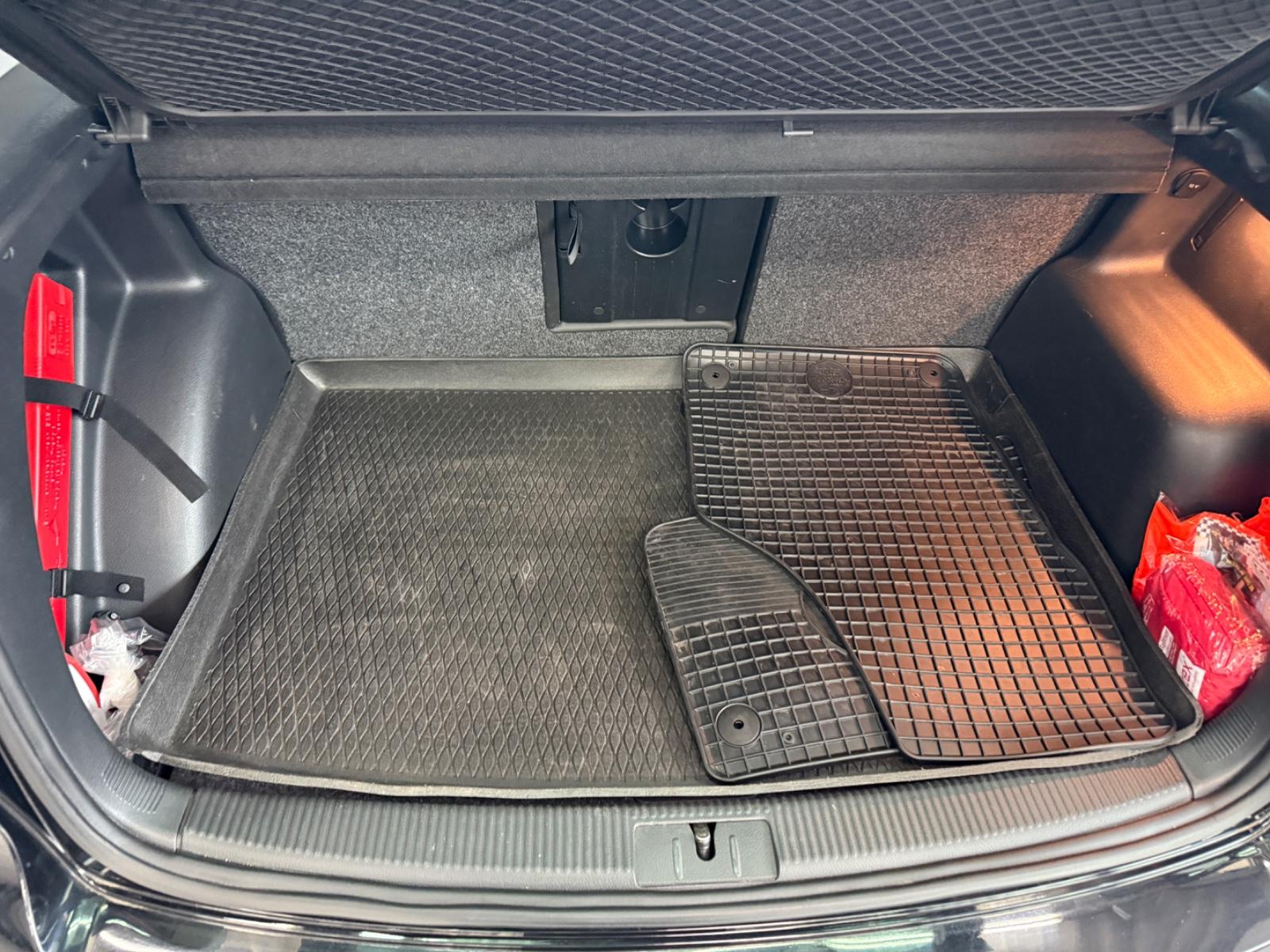 Volkswagen Golf Plus 1.4 TSI*AUT*BI-XN*NAV*LEDR*CAM*SHZ*TMP